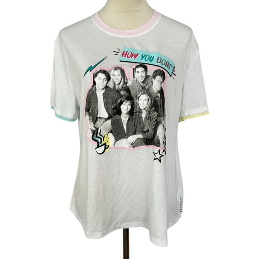 Friends TV Show Graphic T-Shirt How You Doin Colorful Trim Sleepwear Women Large